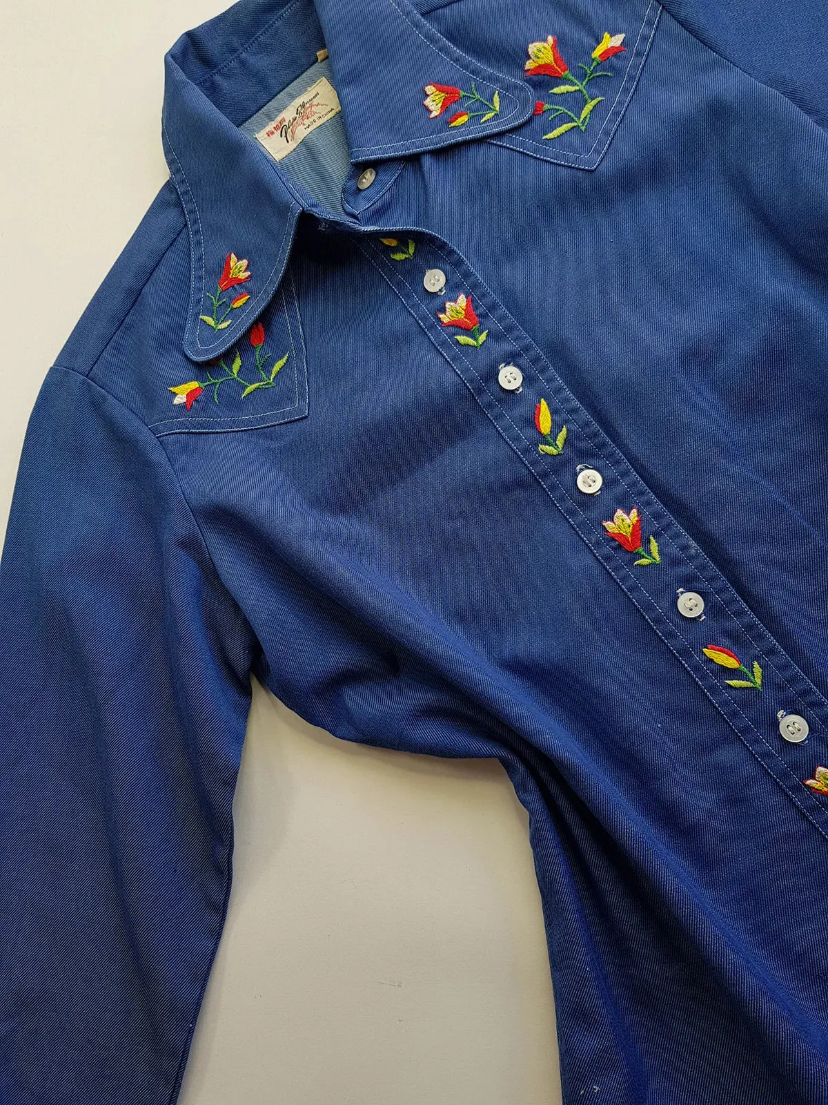 1970s Embroidered Cowgirl Denim Shirt in Inky Blue with Contrast Stitching - Vibrant Hand Embroidered Feature Panels - Perfect Tailoring