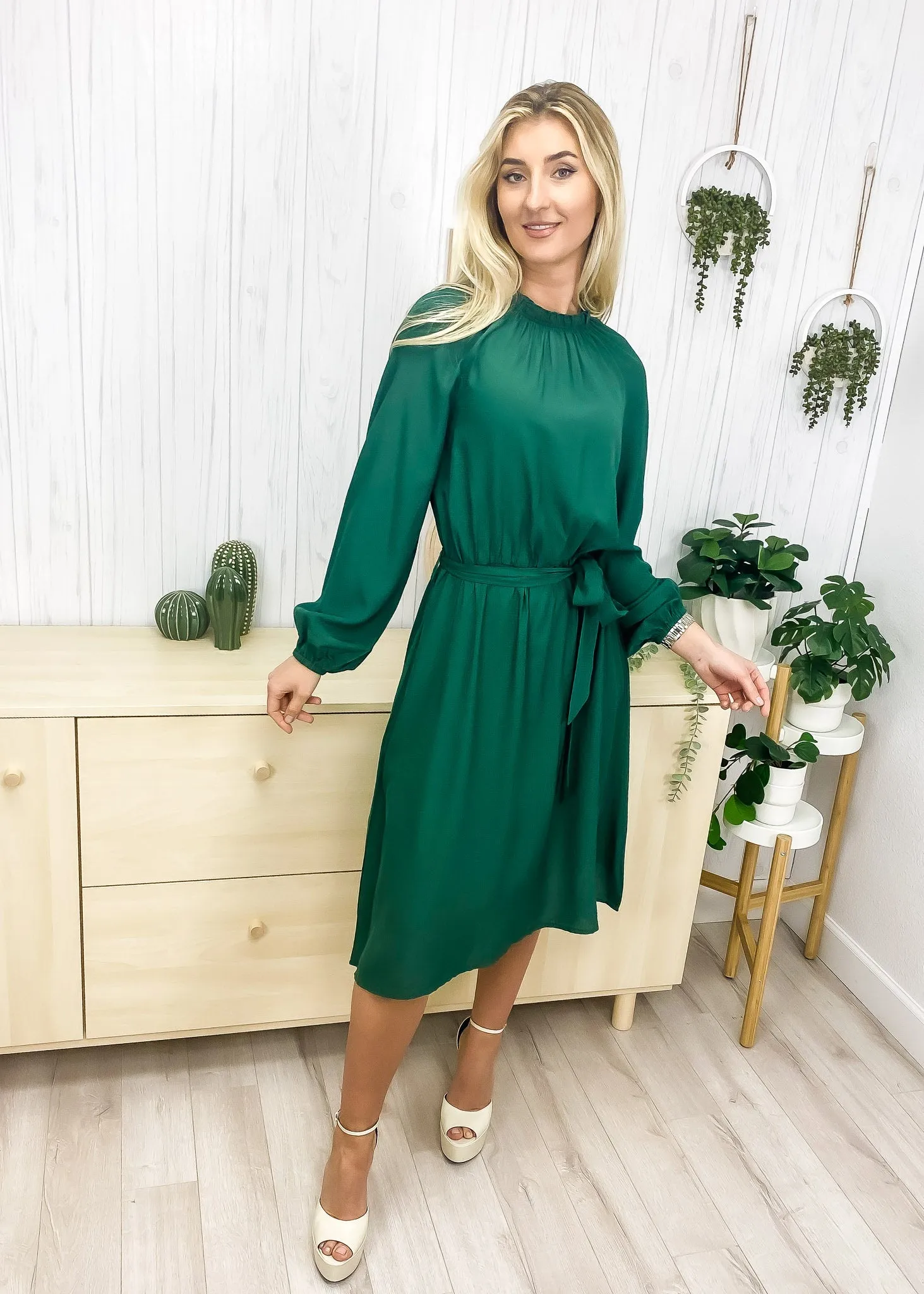 Lotus Leaf Collar Midi Dress