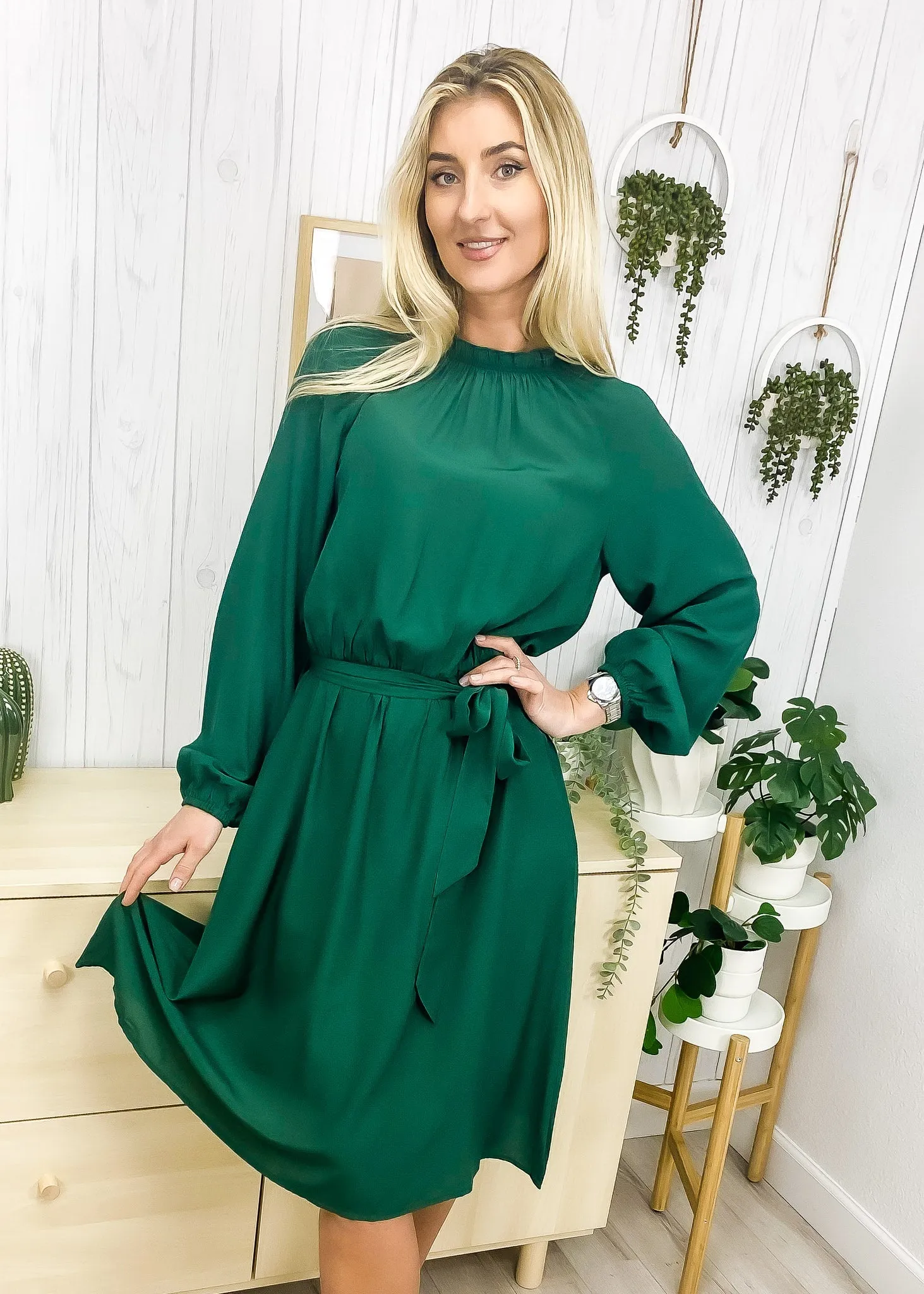 Lotus Leaf Collar Midi Dress