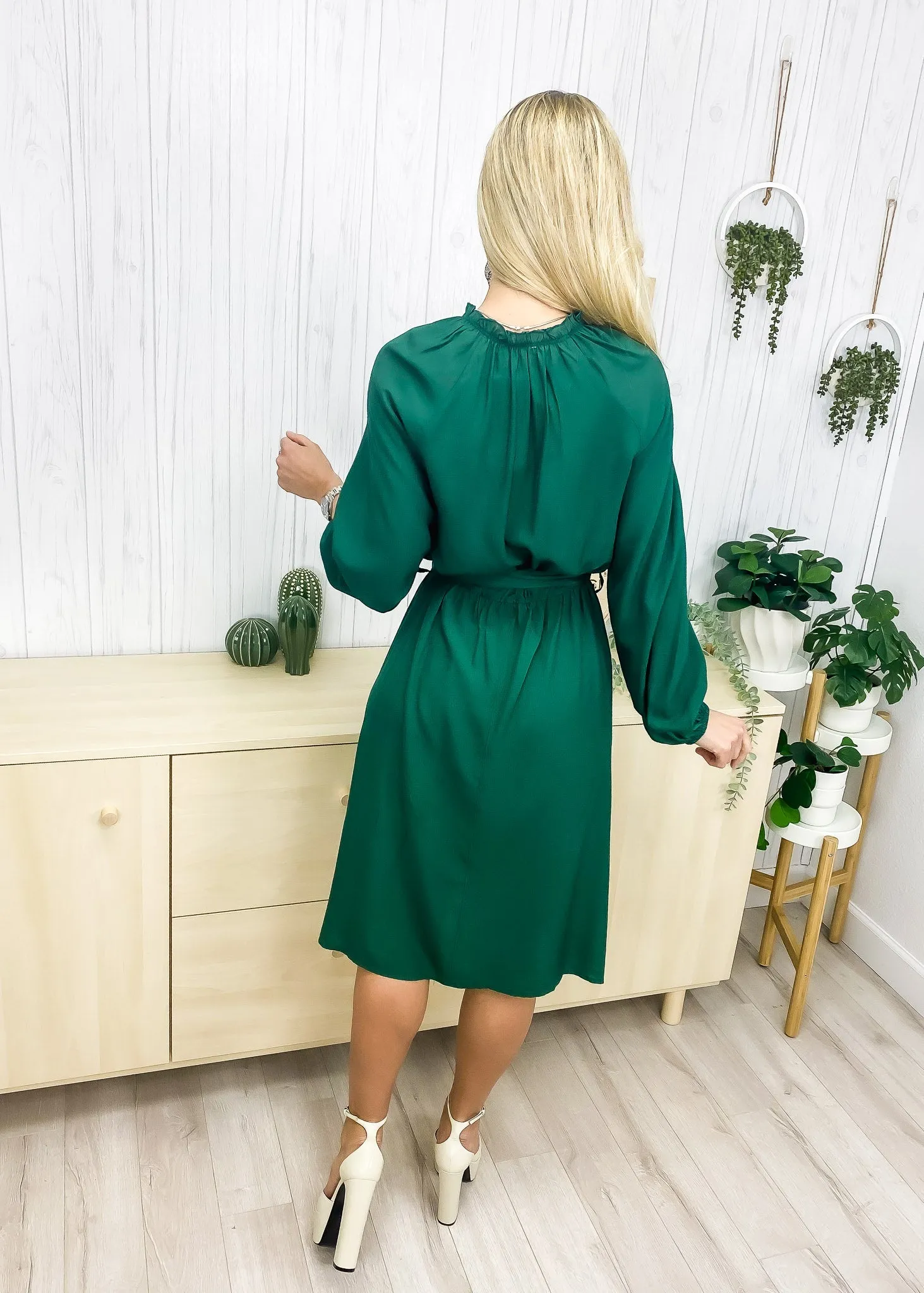 Lotus Leaf Collar Midi Dress