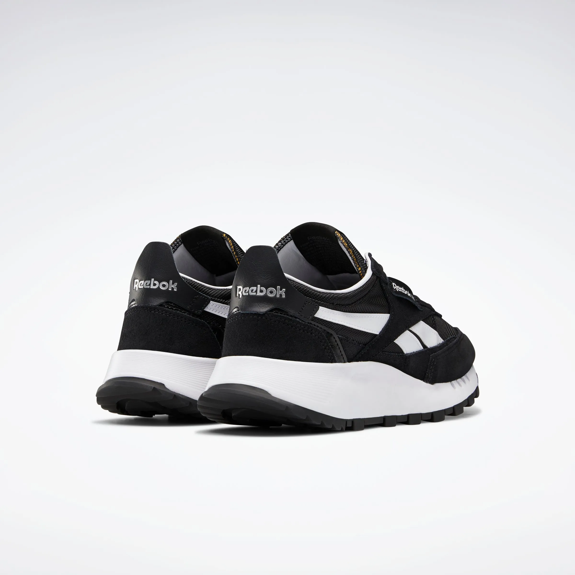 Reebok Footwear Men Classic Leather Legacy Shoes Cblack/Cdgry7/Vecred