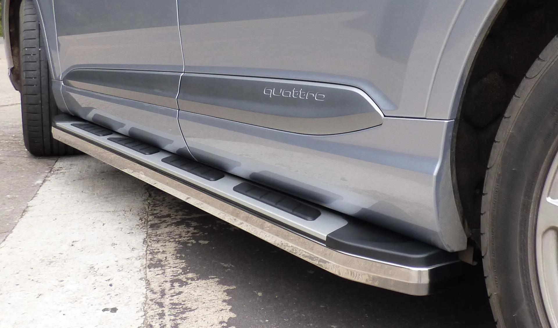 Suburban Side Steps Running Boards for Audi Q7 2020 